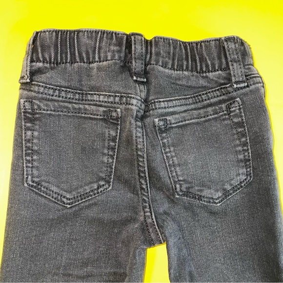 Old Navy Karate Skinny Jeans - Picture 2 of 6